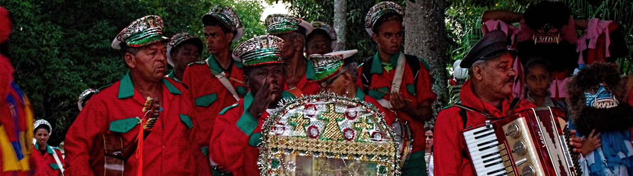 Folia de Reis em São Pedro da União - MG . . . . . #foliadereis #comp